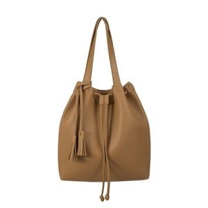 CAMEL BUCKET BAG WITH TASSELS